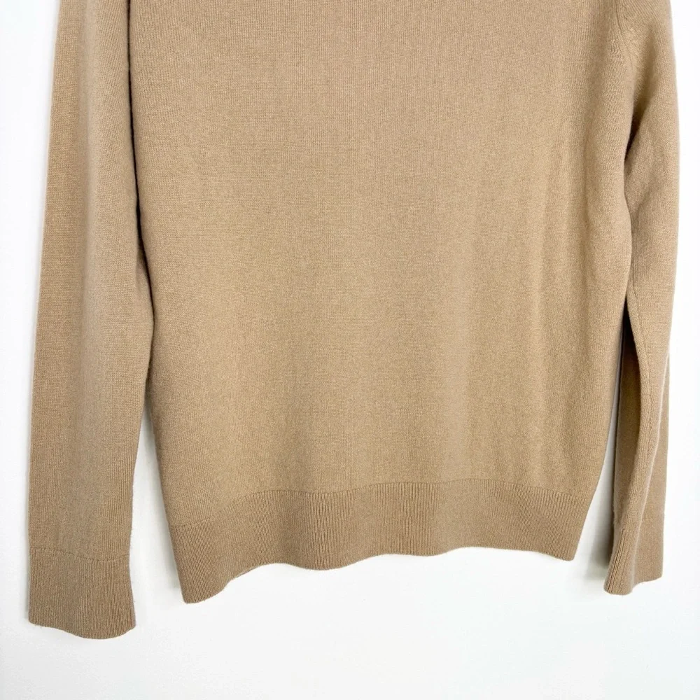 Vince Weekend V-Neck Cashmere Pullover Camel Size Medium 100% Cashmere